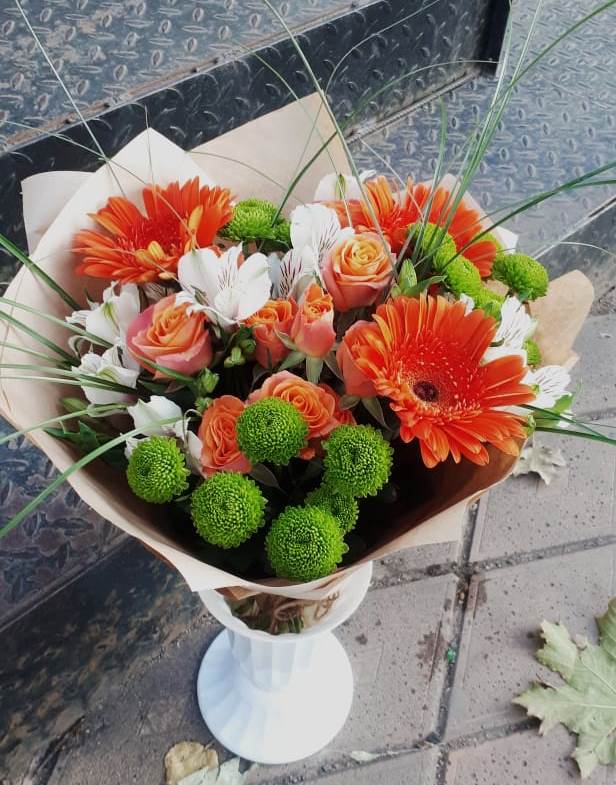 Букет цветов из: Герберы, Хризантемы, Альстромерии и Розы в Михайловском