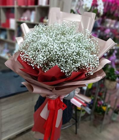 Букет цветов из: Гипсофила в Михайловском