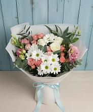 Букет цветов из:  Розы, Лизиантусы и Хризантемы в Михайловском