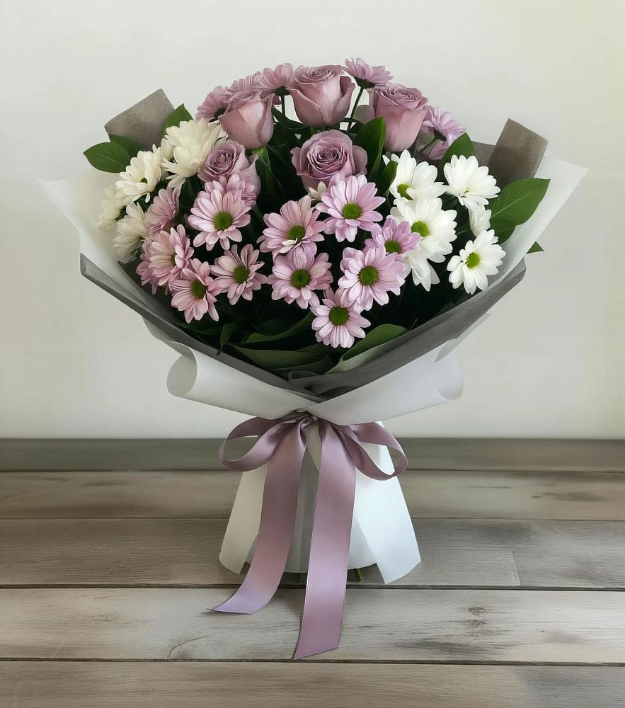 Букет цветов из: Хризантемы и Розы в Михайловском