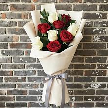 Букет цветов из:  Розы в Михайловском
