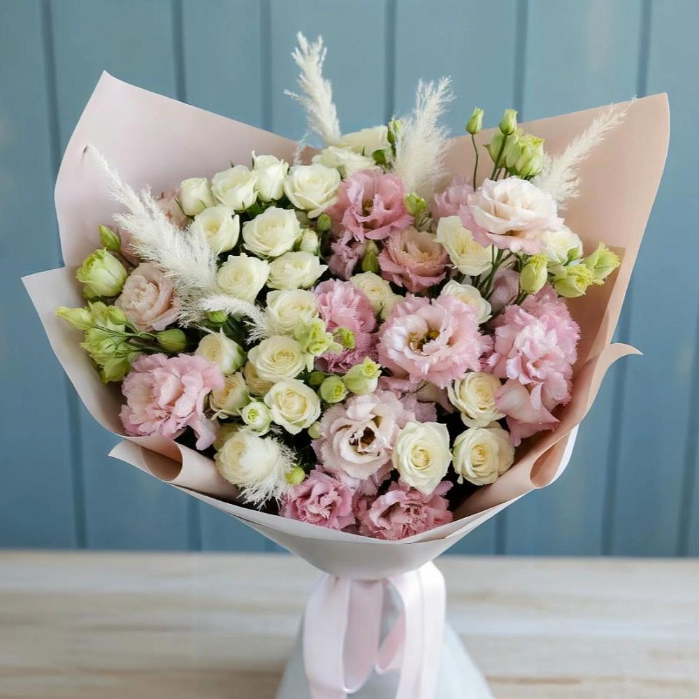 Букет цветов из: Альстромерии и Розы в Михайловском