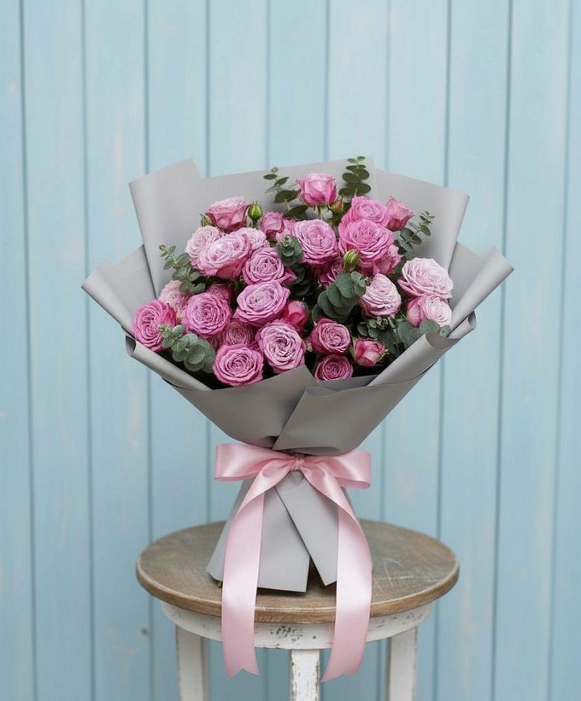 Букет цветов из: Розы в Михайловском