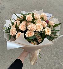 Букет Кремовые розы Латте в Михайловском