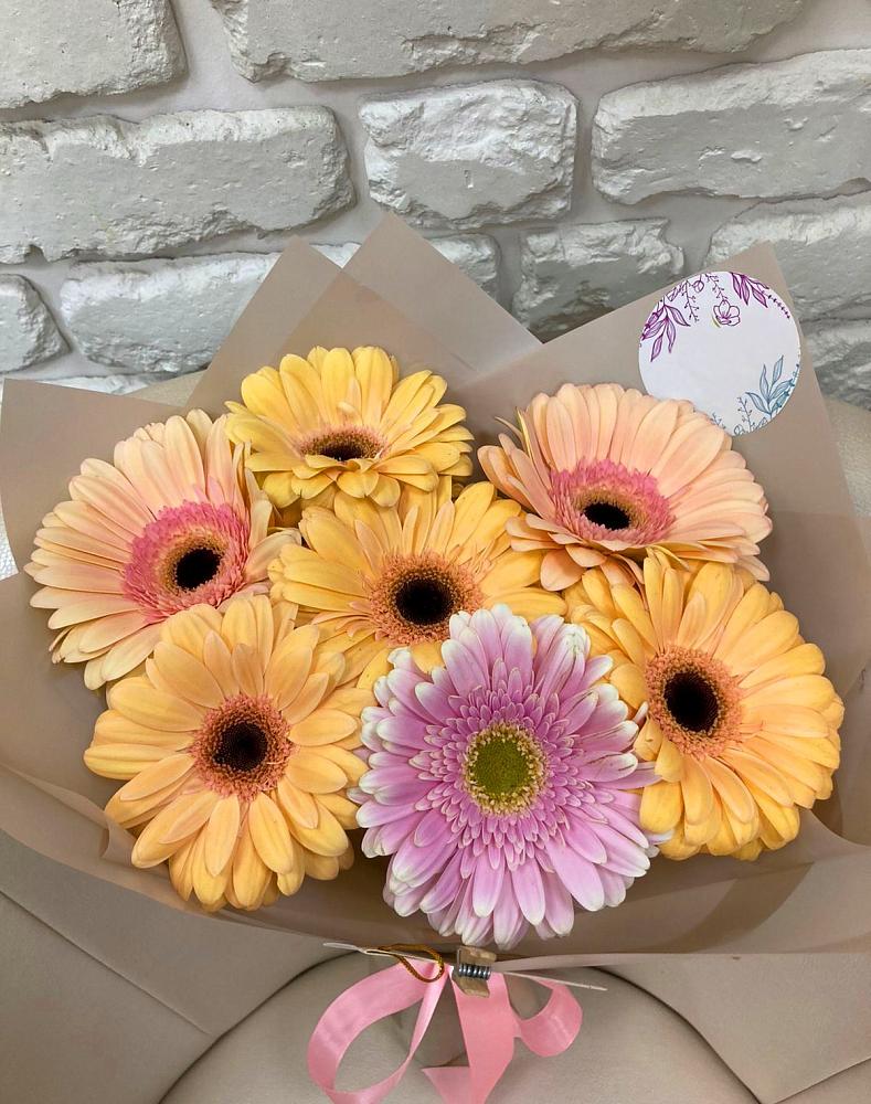 Букет цветов из: Герберы в Михайловском