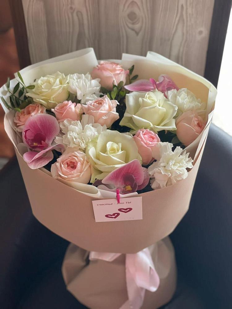 Букет цветов из: Орхидеи, Розы и Гвоздики в Михайловском