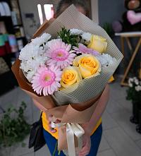 Букет цветов из:  Герберы, Розы и Хризантемы в Михайловском