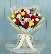 Букет цветов из:  Розы в Михайловском