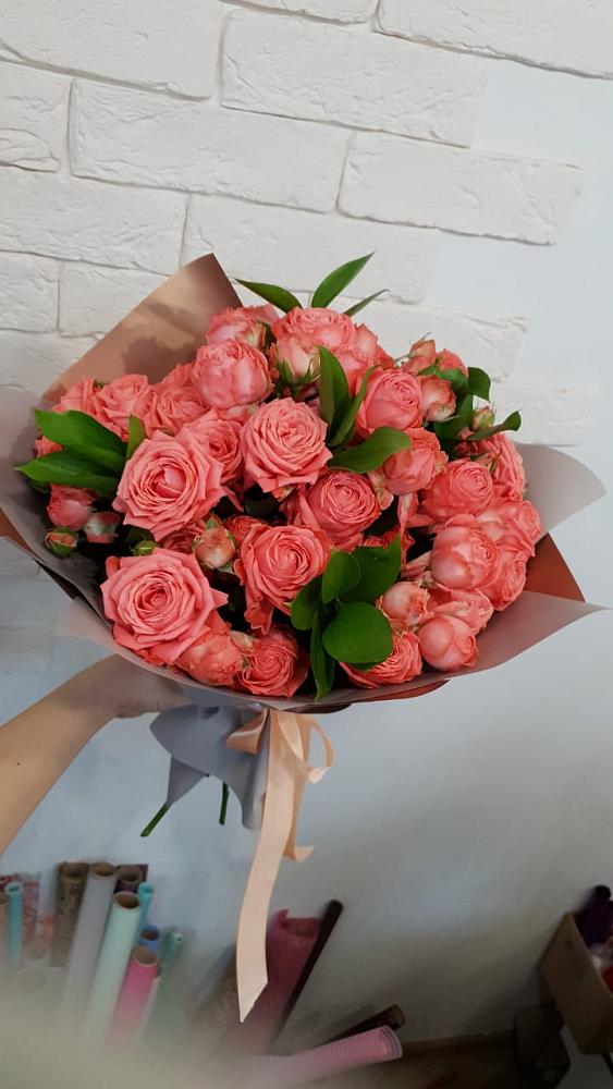 Букет цветов из: Розы в Михайловском