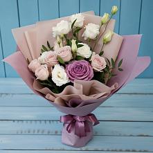 Букет цветов из:  Розы и Лизиантусы в Михайловском