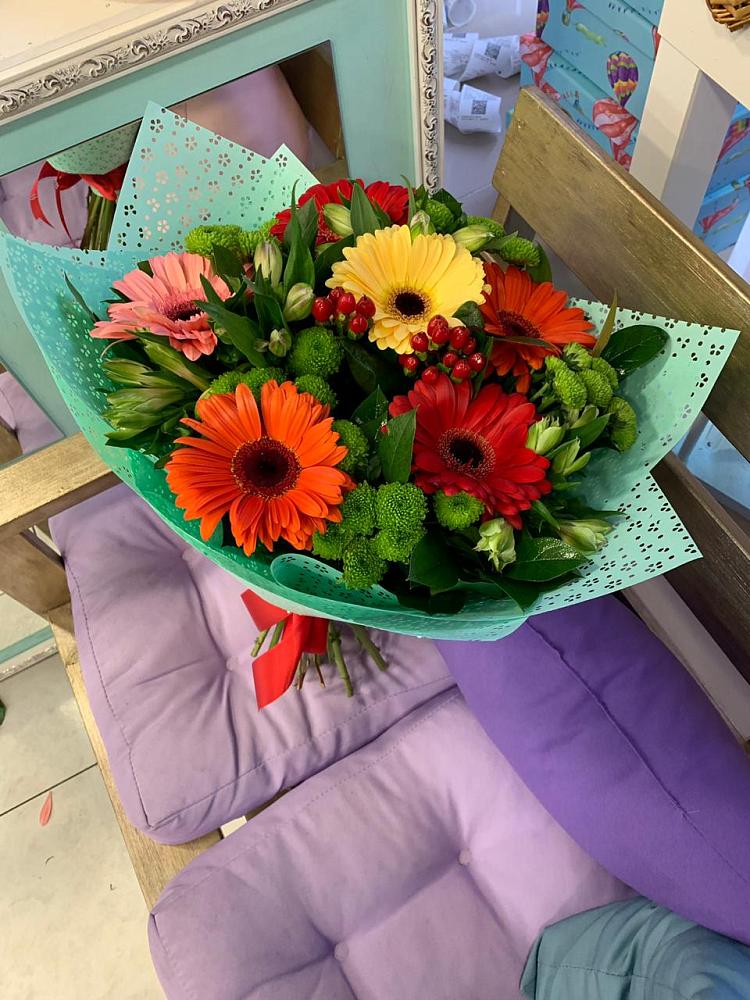 Букет цветов из: Герберы, Хризантемы и Альстромерии в Михайловском