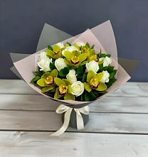 Букет цветов из:  Орхидеи и Розы в Михайловском