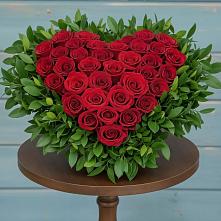 Цветочная композиция из Розы в виде сердца в Михайловском