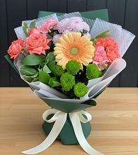 Букет цветов из:  Гвоздики, Розы, Герберы и Хризантемы в Михайловском
