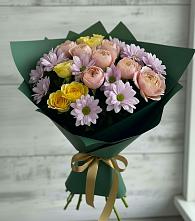 Букет цветов из:  Хризантемы и Розы в Михайловском