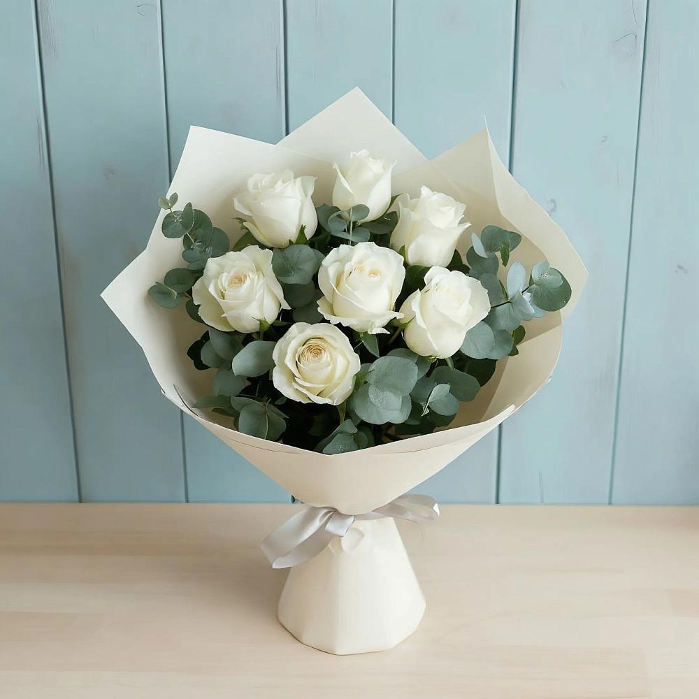 Букет Белые розы в Эвкалипте в Михайловском