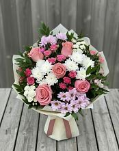 Букет цветов из:  Альстромерии, Гвоздики, Розы и Хризантемы в Михайловском