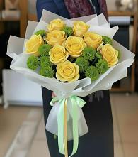 Букет цветов из:  Хризантемы и Розы в Михайловском