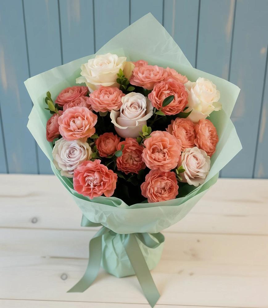 Букет цветов из: Розы в Михайловском