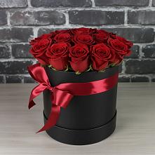 Цветочная композиция из Розы в шляпной коробке в Михайловском