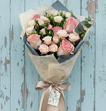 Букет цветов из:  Розы в Михайловском