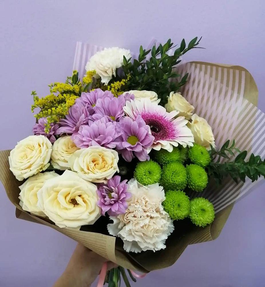 Букет цветов из: Хризантемы, Розы, Гвоздики и Герберы в Михайловском