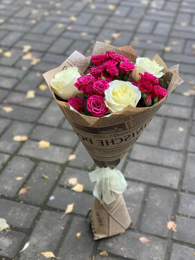 Букет цветов из: Розы в Михайловском