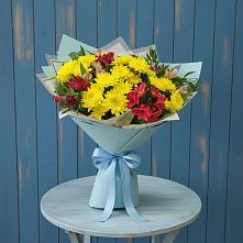 Букет цветов из:  Альстромерии и Хризантемы в Михайловском