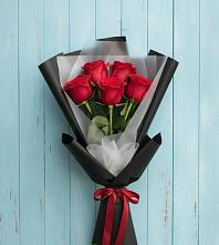 Букет цветов из:  Розы в Михайловском