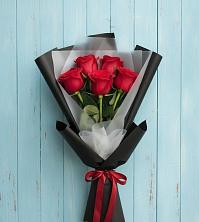 Букет цветов из:  Розы в Михайловском