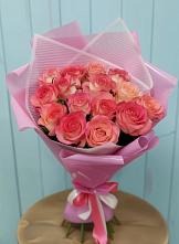 Букет 15 Розовых роз Равель в Михайловском