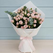 Букет цветов из:  Розы в Михайловском