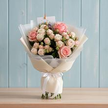 Букет цветов из:  Розы в Михайловском