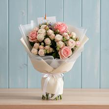 Букет цветов из:  Розы в Михайловском