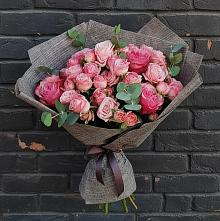 Букет цветов из:  Розы #REPLACE_PRED# Михайловском